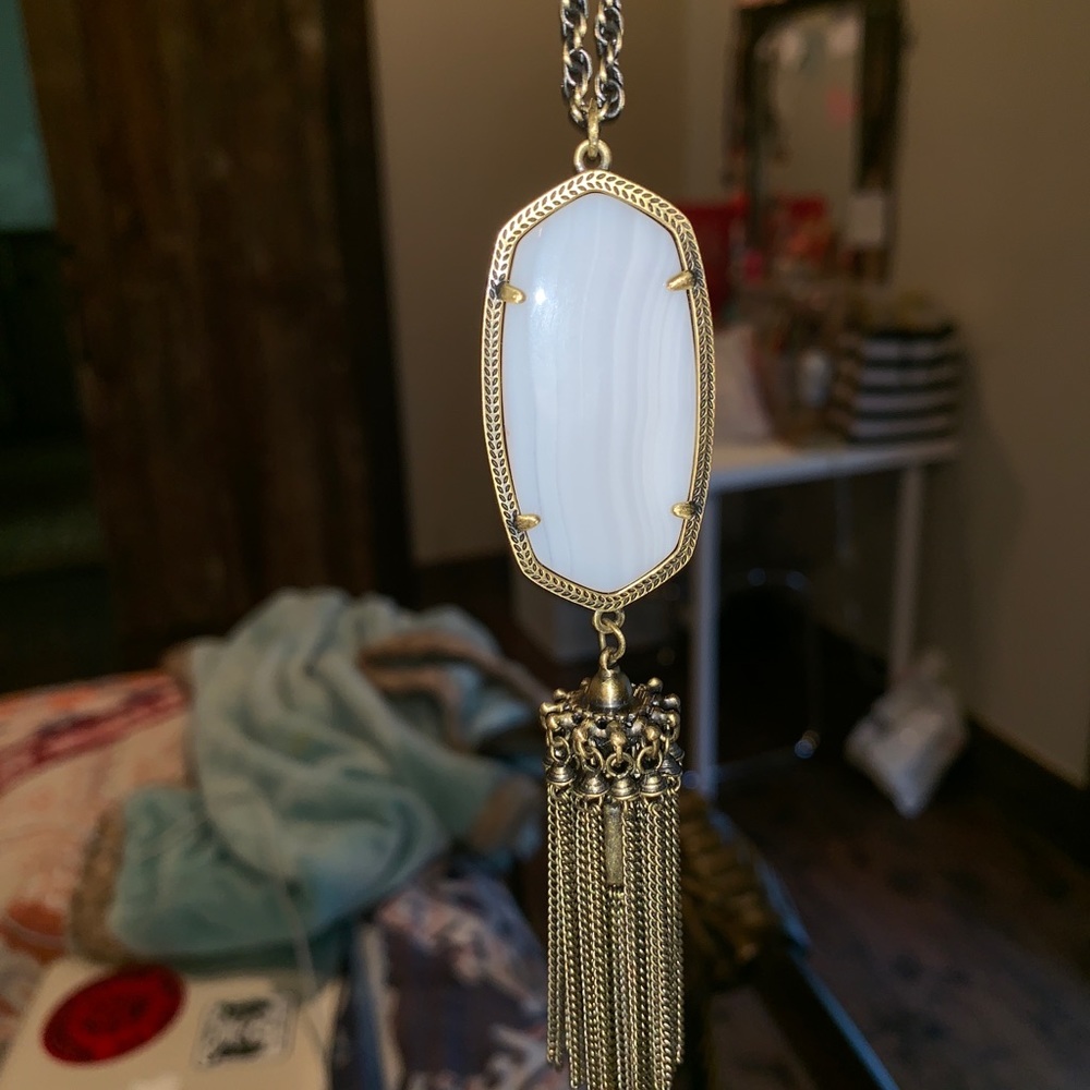 Kendra Scott Long Pendent Necklace